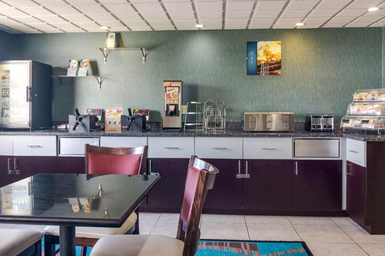 Best Western Dutch Valley Inn New Philadelphia Ngoại thất bức ảnh